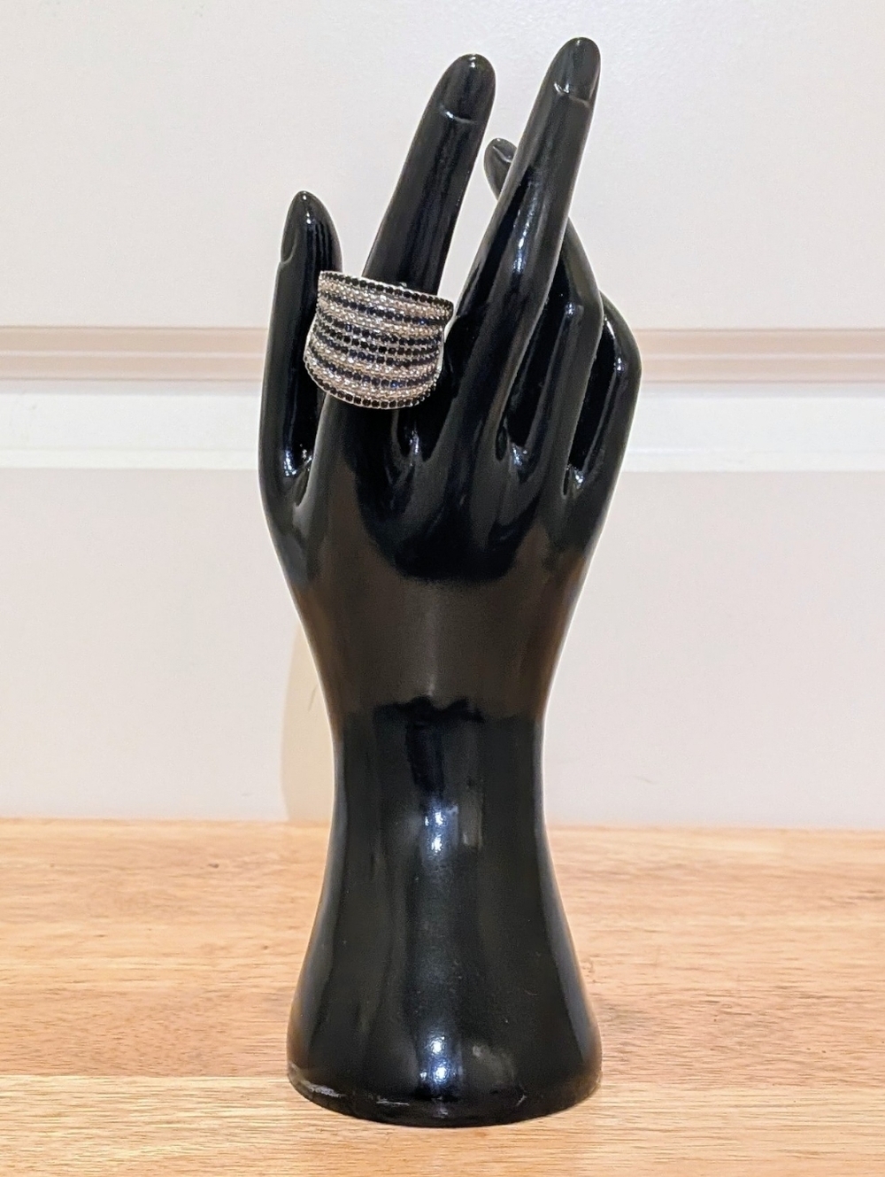 EUC 11 Y2K Silvertone Statement Cocktail Ring with Black and Clear Stones